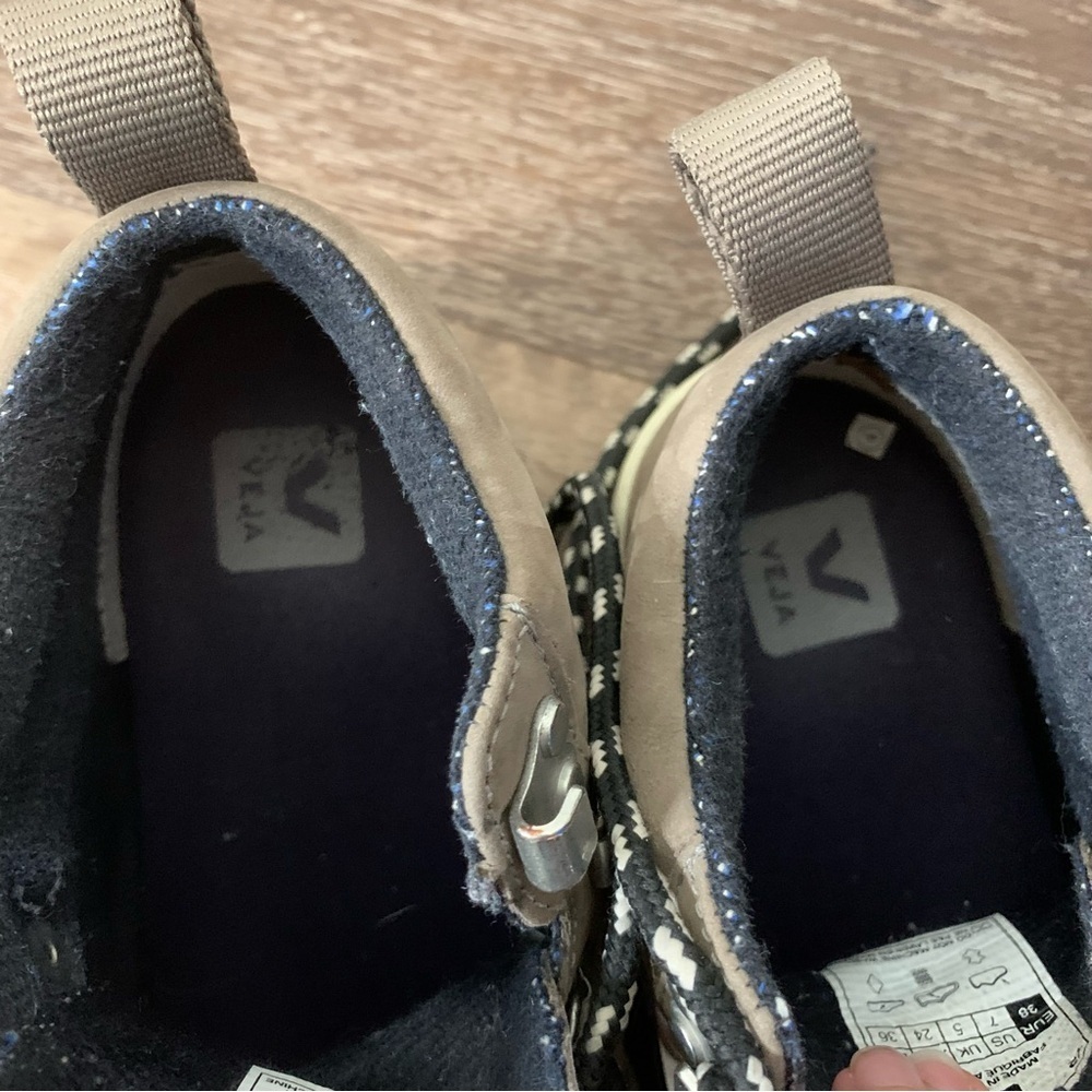 Veja Roraima Nubuck moon rock high top sneakers 7 - Picture 10 of 11